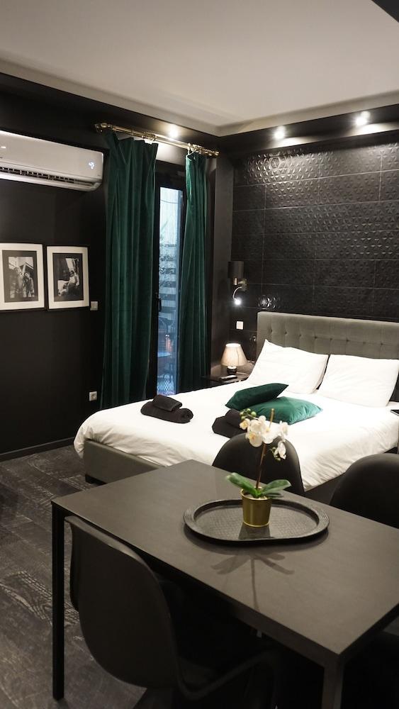 Exclusive Design Studio With Yard أثينا المظهر الخارجي الصورة